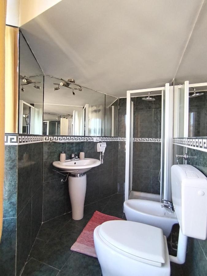 Hotel Pixys Palermo Esterno foto